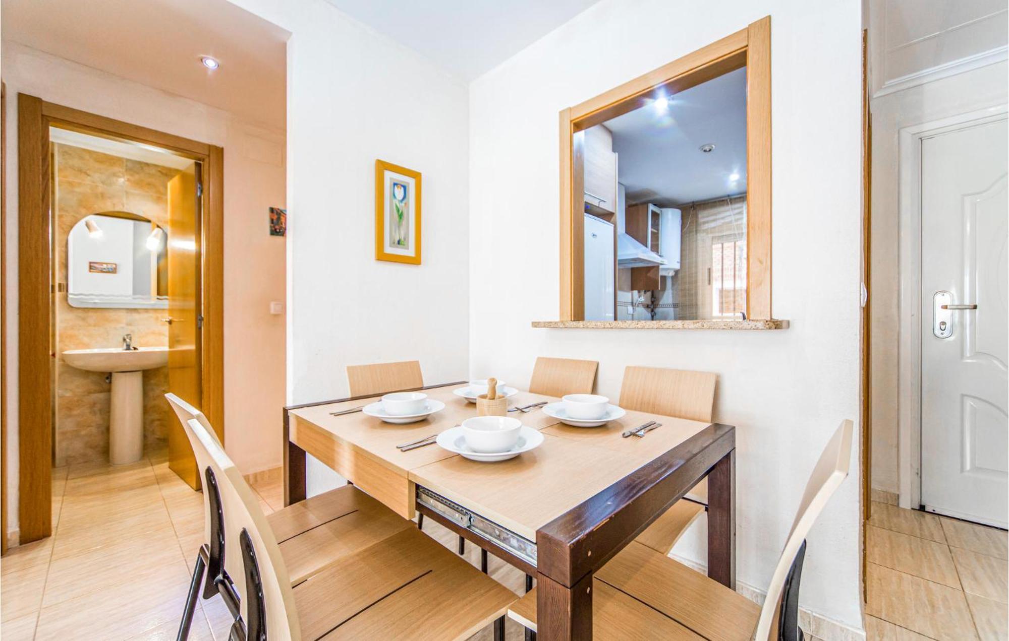 2 Bedroom Lovely Apartment In Oropesa Del Mar Eksteriør billede